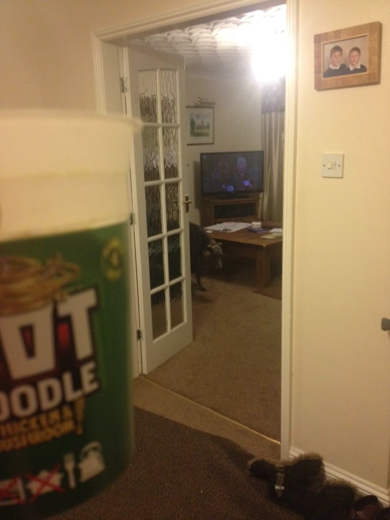 bronzelm's tweet photo. Pot Noodle, TV my perfect evening 👌 https://t.co/J9clfPM2uu