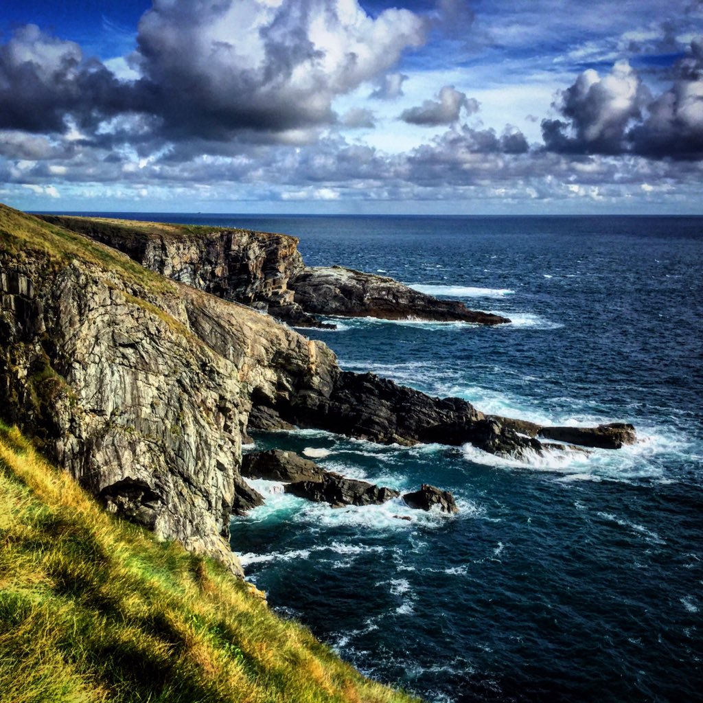 Mizen Head, Co. #Cork. #Ireland 's most-southerly point and an incredible place to visit 💚🍀
