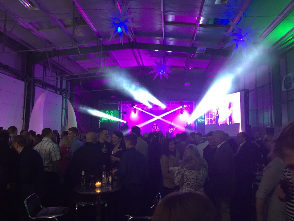 Kudosdoors's tweet image. We're proud to sponsor  #TheDyeworks for @towndoor. Time for a beer after all that hard work