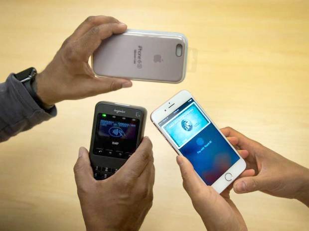 appleinsider's tweet image. Apple Pay launches in Australia with limited card &amp;amp; retailer support bit.ly/1SZ7cGX