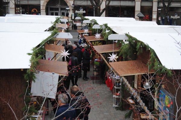 LehighValleyPA's tweet photo. Christmas City Village returns to Bethlehem on Friday. Check out the participating vendors: https://t.co/3GkViCCnf5 https://t.co/BNXWi8An7L