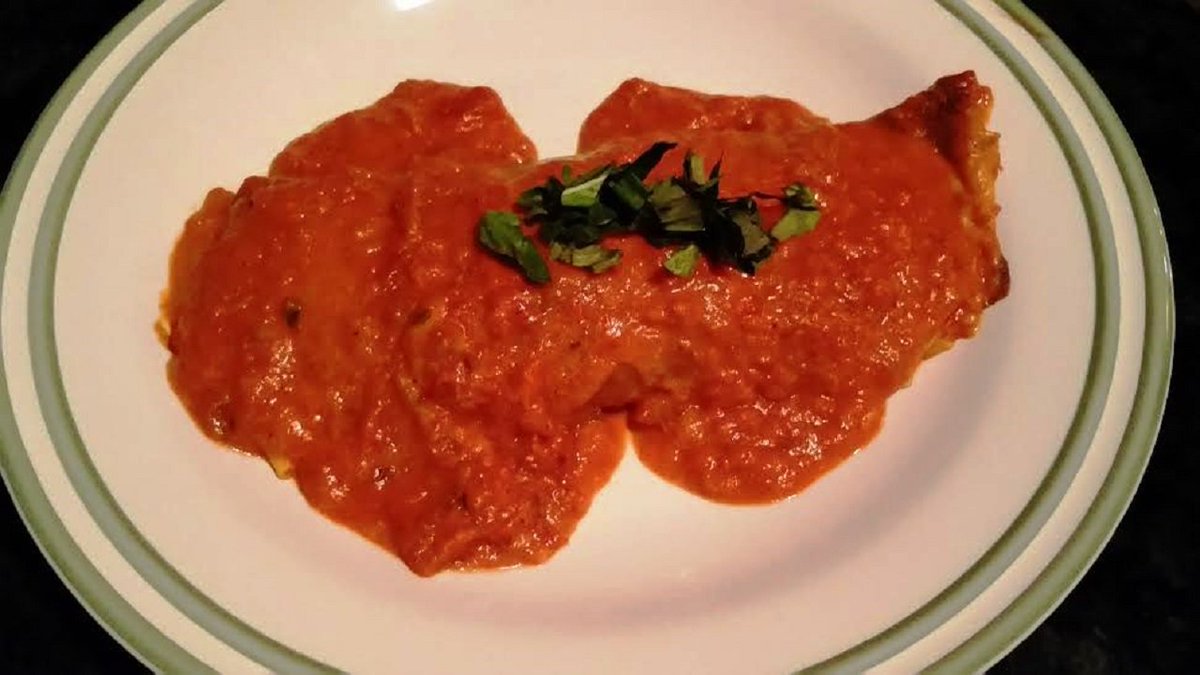 GnocchiPhilly's tweet photo. We've daily specials! Our Canneloni! Italian crepe stuffed w/Italian sausage in @officialsouthst.  #Philly https://t.co/Wj5ZTTc0gU