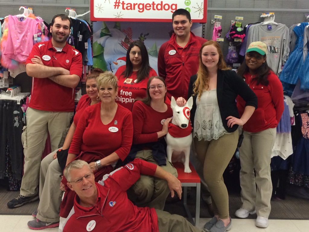 #targetdog #amazingteam 1354 holiday fun! <a href="/ConnieDroge/">Connie Droge</a> <a href="/belair_mark/">mark belair</a> <a href="/MarronJennifer/">Jennifer Marron</a> @Allie_Murray_ <a href="/rmunny0128/">Ramiro</a>