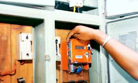 HSBawa_Official's tweet photo. #Power theft by the #Rich- #Gang of #electronicmeter tampering #criminals busted in #Haryana
https://t.co/q60UP31qVZ https://t.co/FBDhQhYWTO