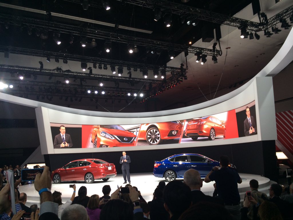 trackandstyle's tweet photo. Estamos desde el #LAAutoShow  y esto es algo de lo que hemos visto. @FordMX @Nissan_mx https://t.co/p9wW4DraSO
