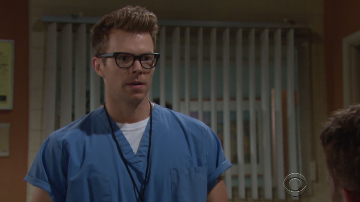 KingMinos777's tweet photo. Topher to Adam: "We have a problem. A BIG one!!~"
#YR #ParagonProject https://t.co/bWz1xFjJzT