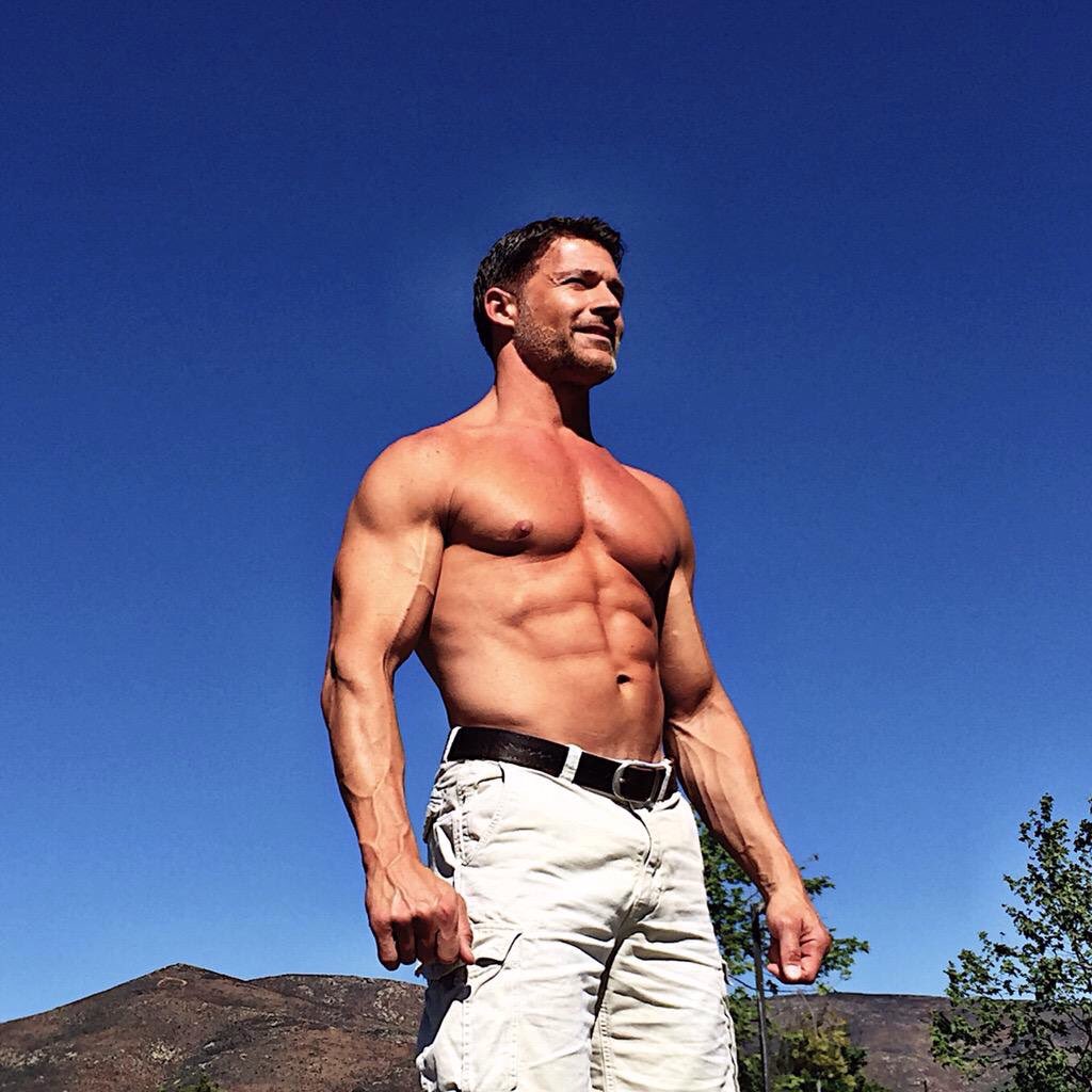 BodyAdonis's tweet photo. @GreggAvedon #muscles #gym #fit #fitbodies #bestbodies https://t.co/Kt32Q59oDg