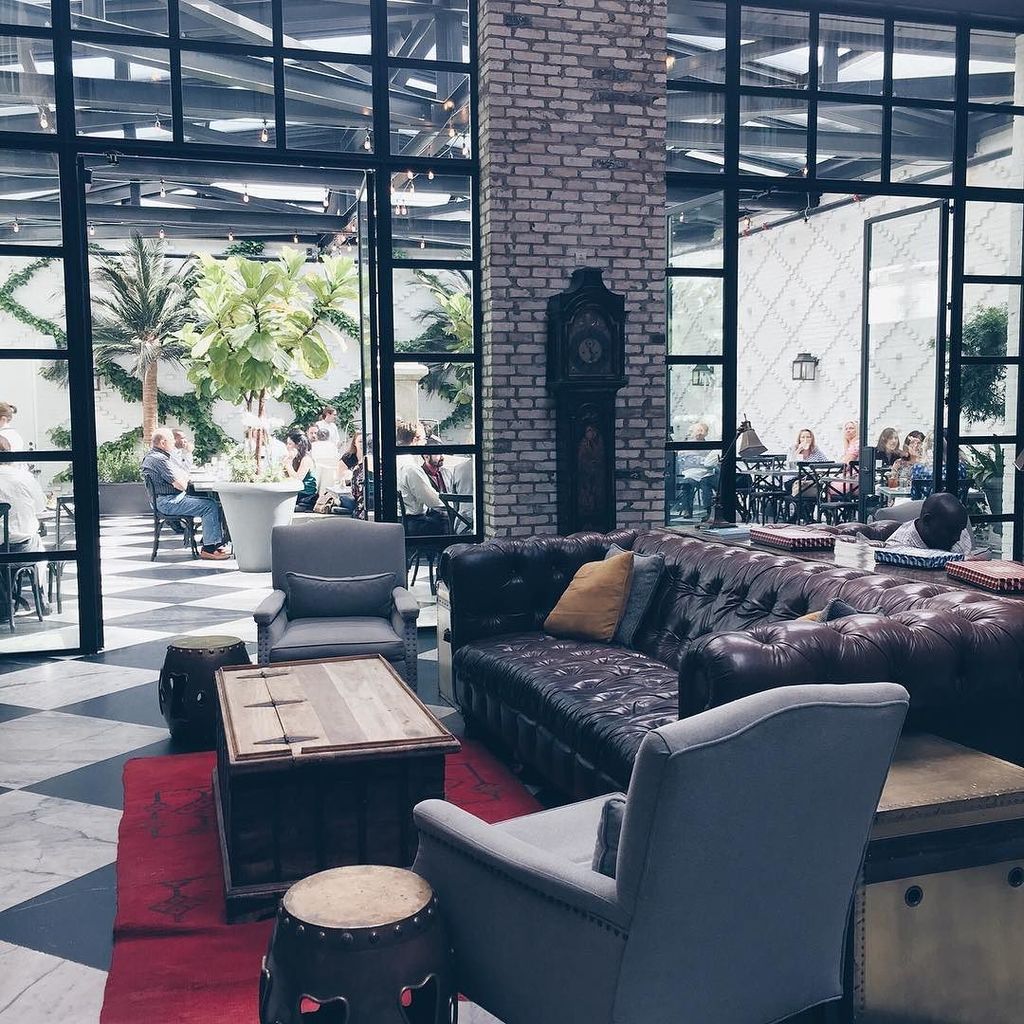 ChristnaRLove's tweet image. Only the best kind of lunch date. 💜 @oxfordexchange #prplremote #foodporn ift.tt/1kF5MGq