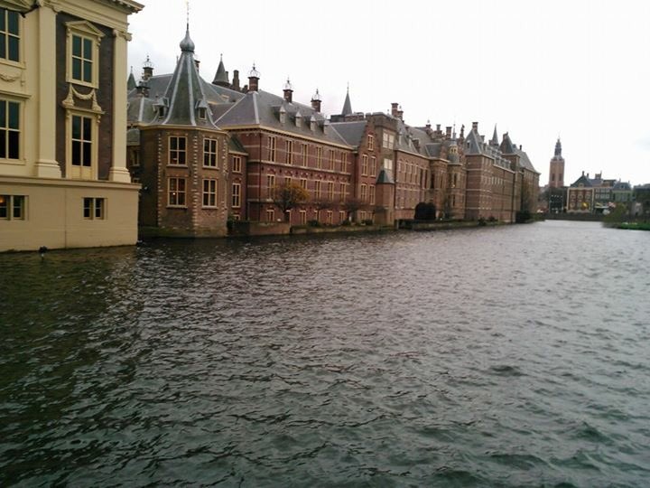 HimalayanVols's tweet photo. Touring #thehague after a day of #servicelearning and #outreach workshops/meetings at American School of the Hague https://t.co/TY5OKCwGbL