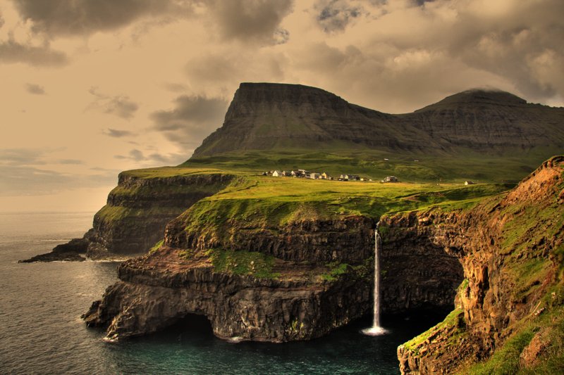 Outifyme's tweet photo. This is a #Paradise #EECLaunch #OUTIFY #EEC15 https://t.co/sDnimfm4CV