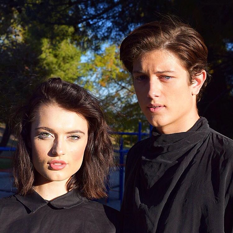 kimfokko's tweet photo. @thelaceyclaire with her brother) https://t.co/vyKjiqEcAN