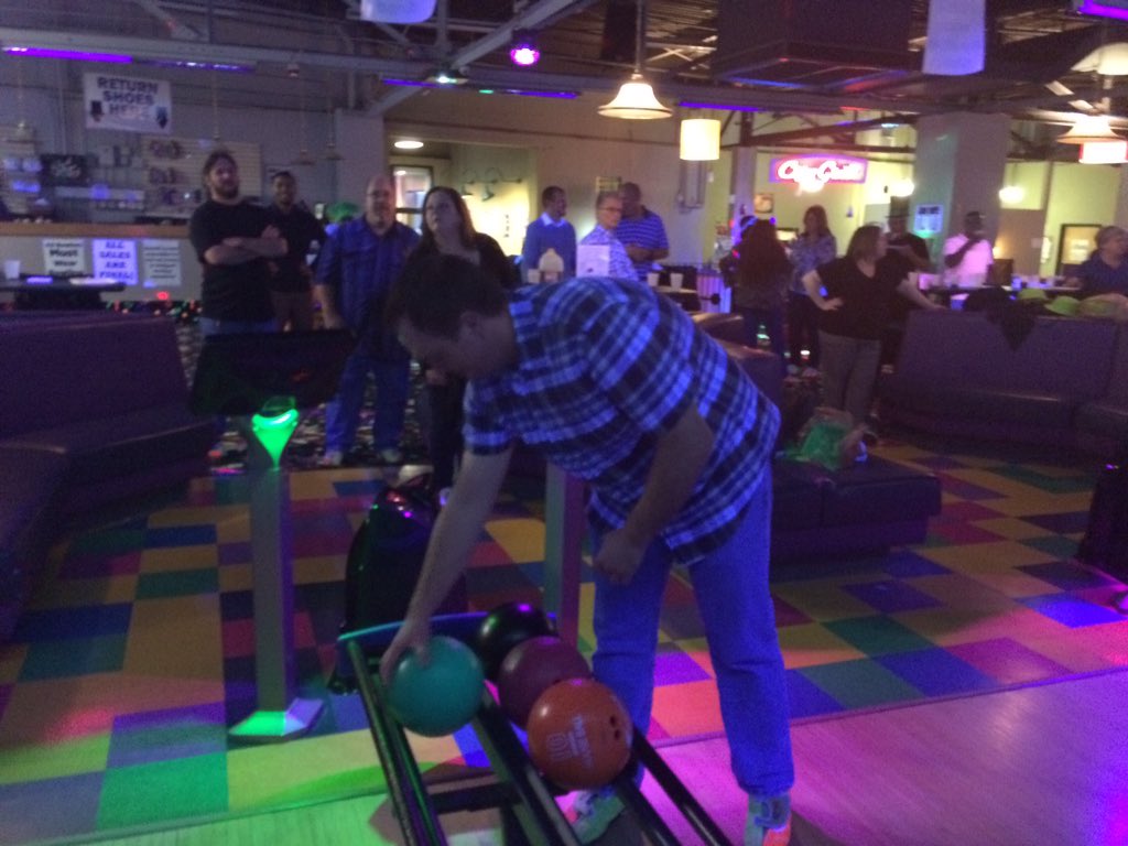 WileyLorena's tweet photo. D95 ASM bowling event https://t.co/ICKucyOAjT