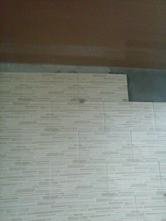 MadeInLewis's tweet image. Trabajando en la colocación de Baldosas #ServiciosMadeInLewis