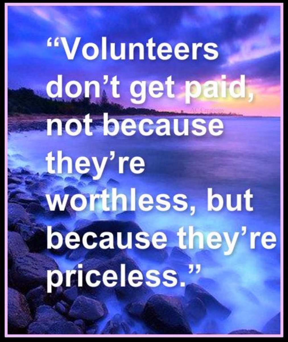 HantsFireDogs's tweet image. Perfect indication from Fire Dog Millie while training with @Hants_fire volunteer Ian on @PortsdownHill today.