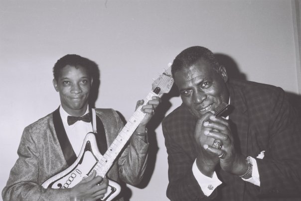 WynneBooks: Happy birthday, Hubert Sumlin (1931-2011) Picture here with the Wolf.    