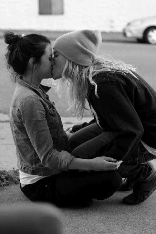 TLesbians's tweet photo. 👭❤️ https://t.co/sEozjvH1xY