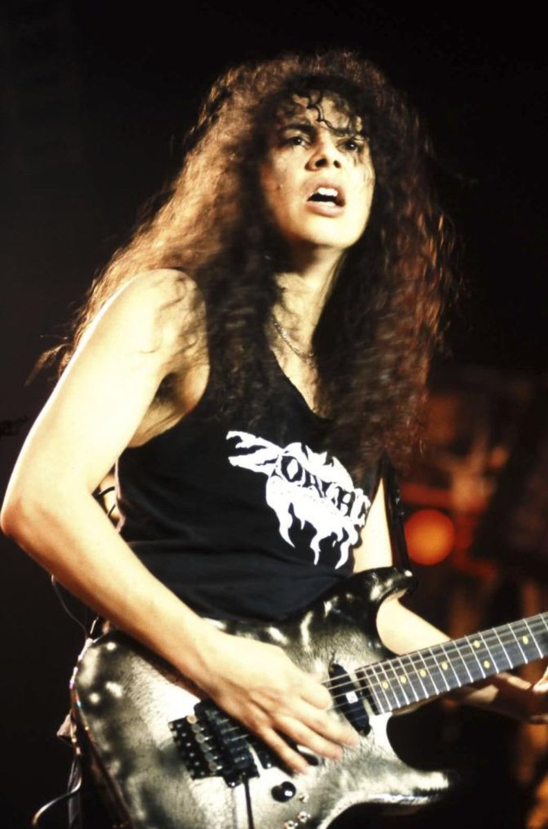 guitarpictures's tweet photo. Happy birthday, Kirk Hammett! https://t.co/Kds8R2qNkE