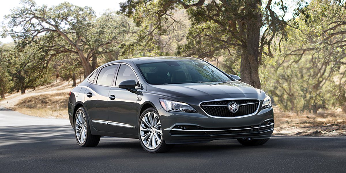 Buick's tweet photo. It’s a new day in luxury. The stunningly new #BuickLaCrosse. #LAAutoShow https://t.co/0OYvO0UVXL