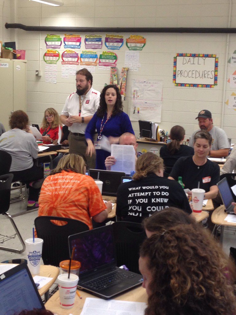 DeShawnaGooch's tweet photo. DPS PD Day: Lucas MS teachers: Redding & Langford training others on Implementing PBLs #graduatedurham @DPSProfDev https://t.co/EYA3ooiWE5