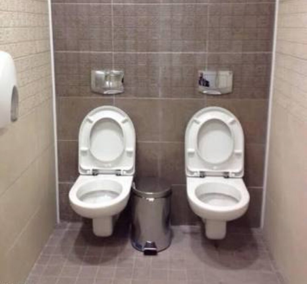 Как найти туалет. Унитаз в санузле. Как найти туалет. Как найти туалет. Унитаз вид сверху.