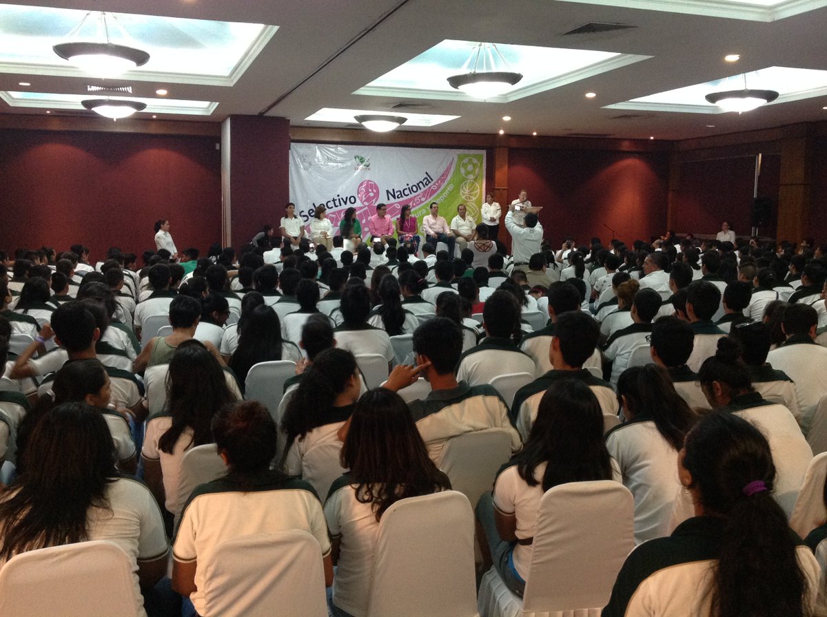 CecytevPuerto's tweet photo. Inauguran el selectivo rumbo al nacional de Arte, Cultura y Deporte 2016 en Veracruz @sayonara2609 @rtuiran https://t.co/ZJ4zU3irUz