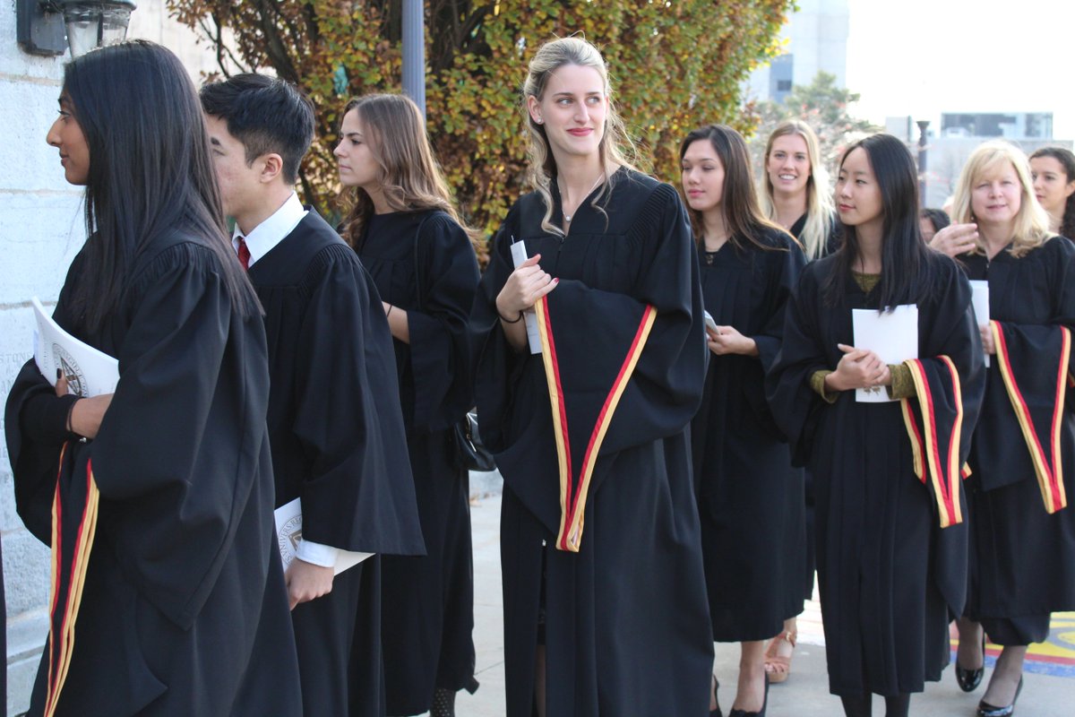 queensgradstudy's tweet photo. Day two of 2015 Fall Convocation ceremonies. Congrats to all new graduates! #QGrad15 https://t.co/CTdZ8YnMeH