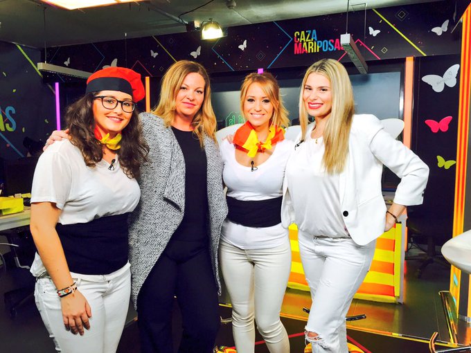 Ya en @cazamariposastv !!!!!! 2 Elis y 2 Mar&iacute;as!!!! @EliMartinns @maria_verdoy @Elystylo https://t.c<a class="tags" target="_blank" title="On Twitter" href="/?out=eyJ0eXAiOiJKV1QiLCJhbGciOiJIUzUxMiJ9.eyJpYXQiOjE3MjMwMjgxODgsImlzcyI6InR3cG9ybnN0YXJzLmNvbSIsIm5iZiI6MTcyMzAyODE4OCwiZXhwIjoxNzU0NTY0MTg4LCJyZWRpcmVjdF91cmwiOiJodHRwczovL3R3aXR0ZXIuY29tL2NhemFtYXJpcG9zYXN0diJ9.OpnrsIfEm5U321-M7ZmWN-khat1KPFbBRT9fGJkRZY7RTOZvQF4n37LqdI0gDM-E0m1Z12wRV7nl1OhiXs_K9w">@cazamariposastv</a><a href="/tag/noalabandono"class="tags"><span>#noalabandono</span></a>