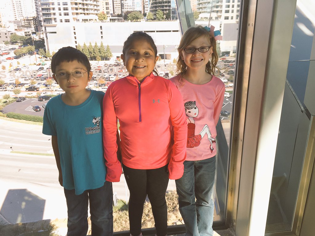 LLong0721's tweet photo. #fieldtrip #hodgesmisd https://t.co/OiZniS9kI5