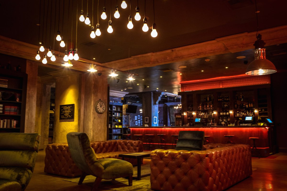 kellysglist's tweet photo. Check out the back room this Friday and Saturday every weekend w/ EXCLUSIVE drink specials! More info: 213.219.1300 https://t.co/lVsWi1zLmb