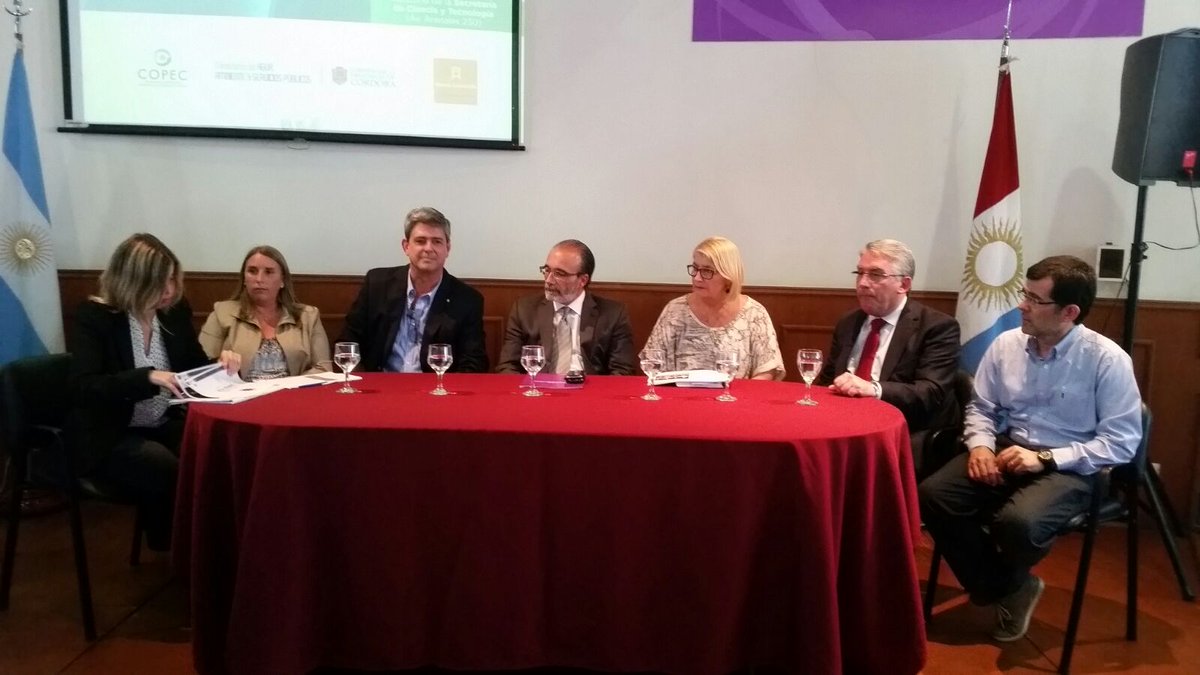 El <a href="/ministroflopez/">Fabián López</a> junto a Benjamín Buteler <a href="/copeccba/">COPEC Córdoba</a> y #SecDesEnergético Luis Giovine en #EscenariosEnergéticos2035