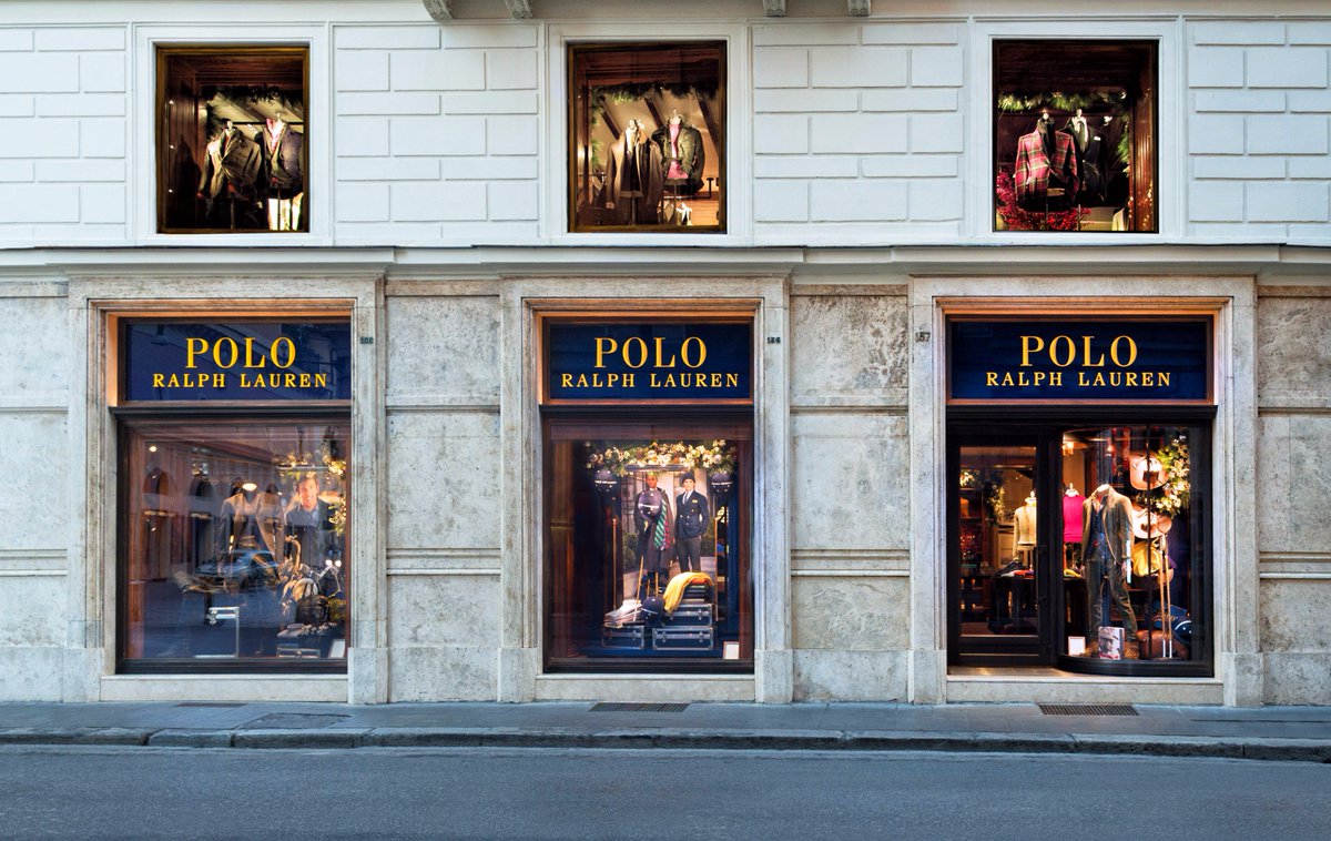 RalphLauren's tweet photo. Warm welcome: the new Polo menswear flagship store opens its doors at Via Del Corso 157 #MeetMeAtPolo #Rome https://t.co/rYNTjzvO9v