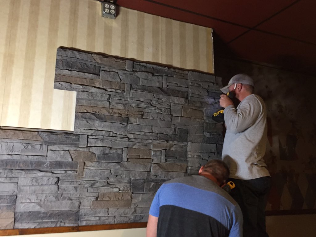 theplace2Bmc's tweet image. #theplace2B! #masoncityia #remodle #barlife #kellerconstruction rocks awesome job