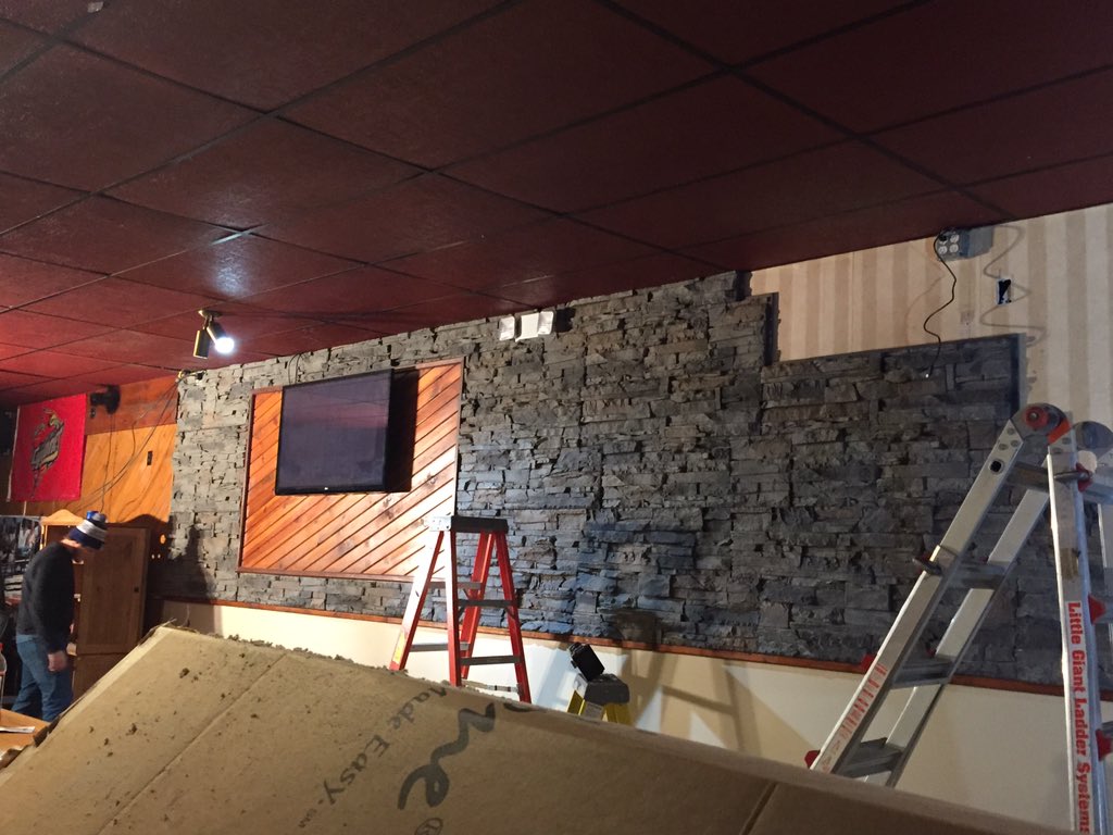 theplace2Bmc's tweet image. #theplace2B! #masoncityia #remodle #barlife #kellerconstruction rocks awesome job