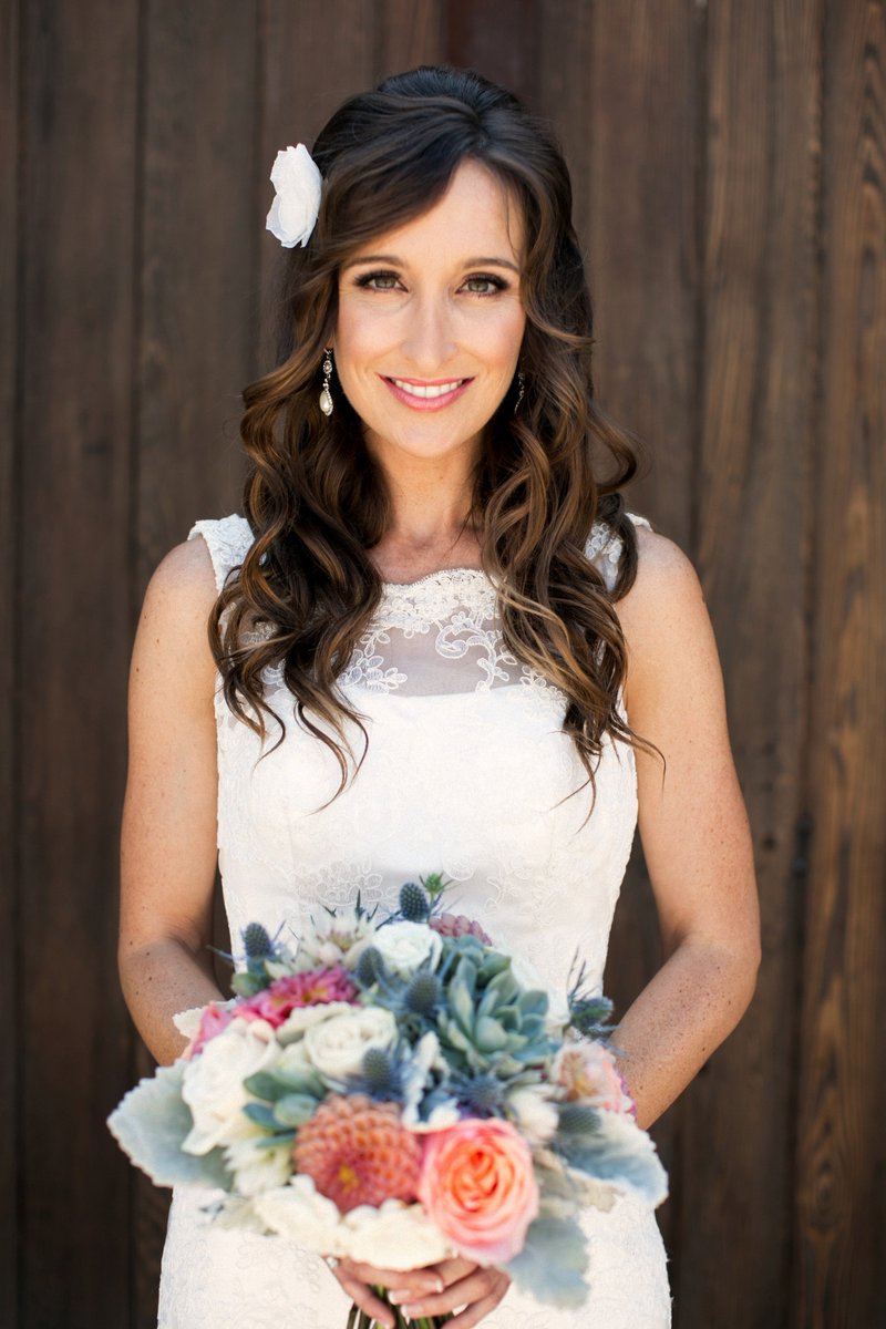 FloralOccasions's tweet photo. Sharing Laura &amp; Steven's big day on the blog today!! Enjoy! https://t.co/9Q0BjwlHc9 https://t.co/OcsEzVI2qa