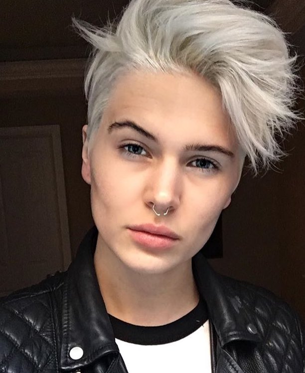 whitcrcse's tweet photo. #wcw @AVIIXIV 💘💘💘 https://t.co/QBZWr7y3A6
