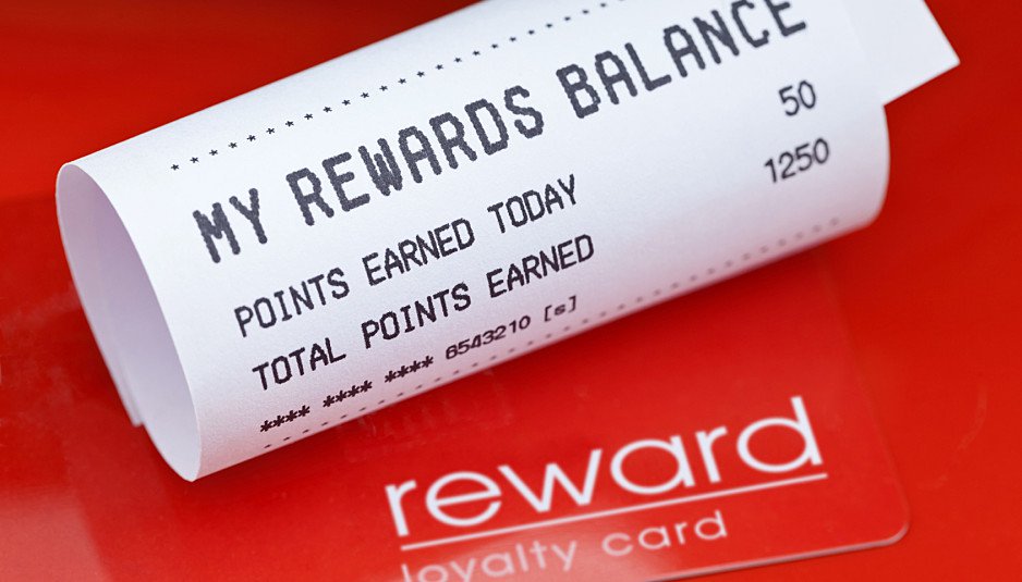 IBMSecurity's tweet photo. Cybercriminals phish their way into customer loyalty programs https://t.co/oJsiCtlbTN #CyberAware #rewards https://t.co/gvmPafSdhV