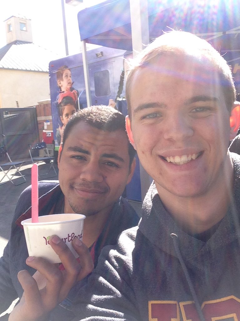 seeleyjordanm's tweet photo. @igm331 and I are donating blood for #CHLA! Come join us at the Caruso center before 3PM! #ViterbiPlus https://t.co/lCXqGc3cBL