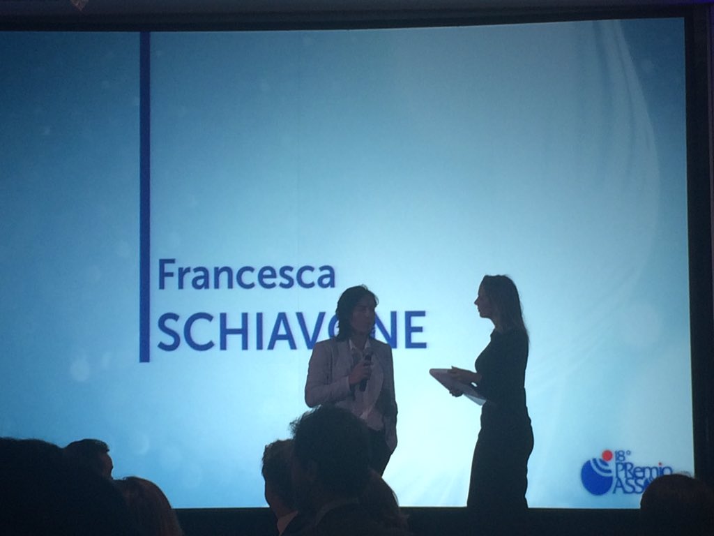 SocialContentFactory tweet media