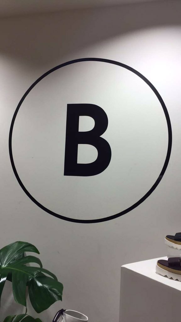 LaurenVSchaefer's tweet photo. What a fabulous press day @BPRsocial @STARSKINBEAUTY @myLottieLondon @MoYouLondon #bprSS16 #beauty #bloggers #press https://t.co/yHM9biDT7F