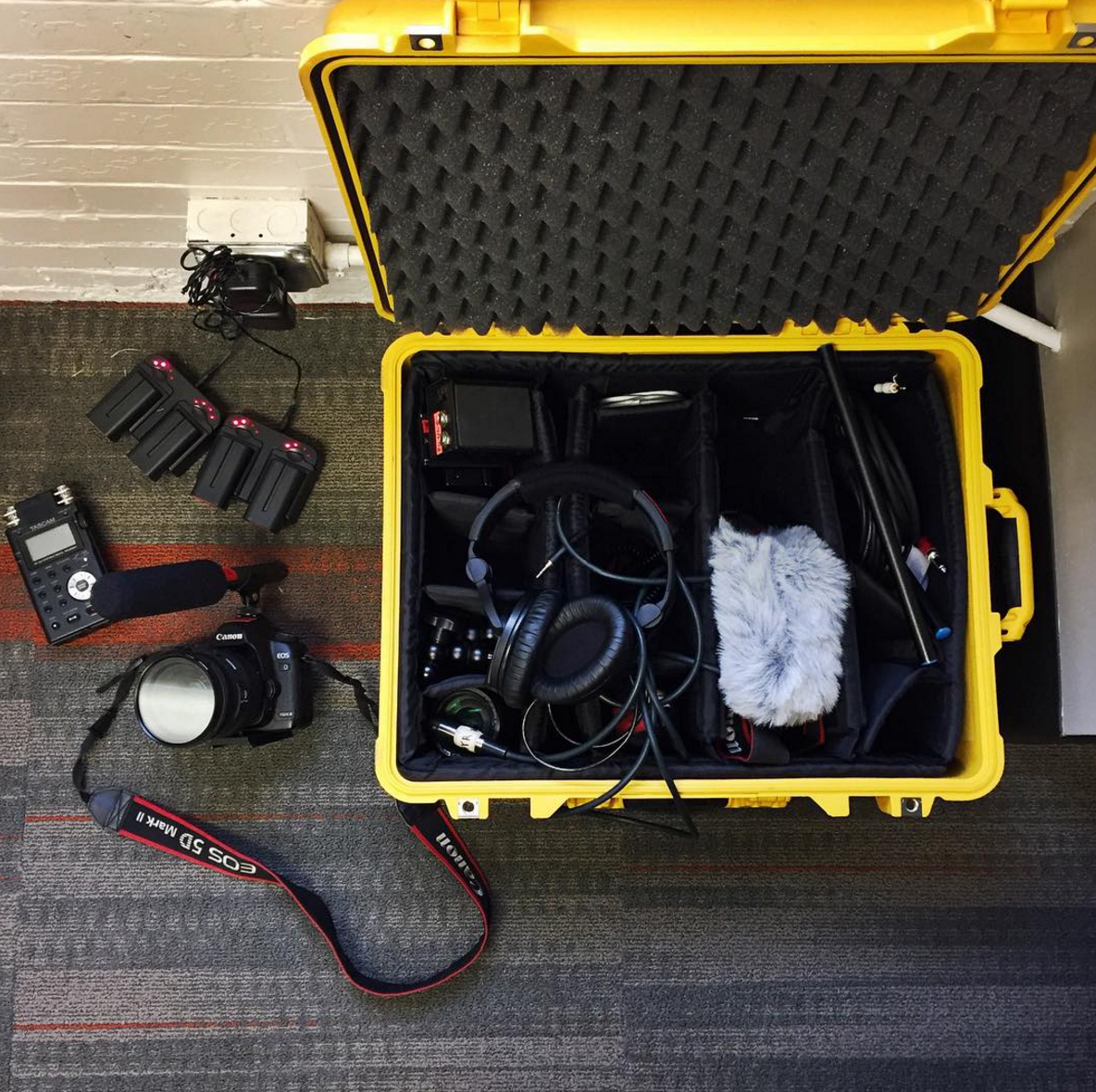 michaelponce's tweet photo. Gearing up (literally) for #KnoxStartupDay! Can't wait to capture all of tomorrow's amazing stories. @knoxstartshere https://t.co/ymaQ3ukxKl
