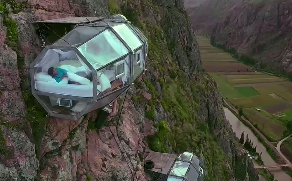 Outifyme's tweet photo. ¿Te atreverías a dormir aquí? #sleep #mountain #EECLaunch #OUTIFY #EEC15 https://t.co/hlQkD92Yev