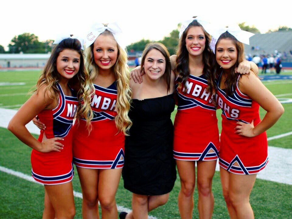 calliecurrin's tweet photo. sos!!!!! 4 whole days till I get to see my bestfriends for the first time in 3 months!!!!!! https://t.co/QpMhcs2M3t