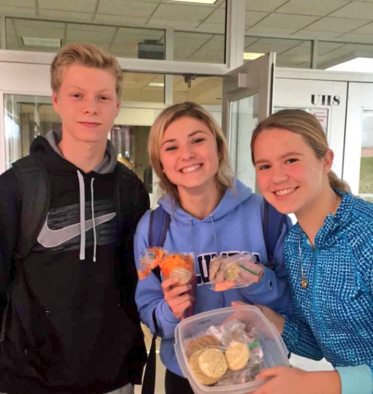 WilsonIMABLE's tweet image. Thanks everyone who bought cookies today!! DON'T FORGET WERE SELLING AGAIN TOMORROW!! REMEMBER TO BRING A DOLLAR!!