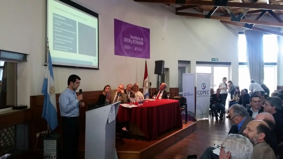 Expone el Coordinador del Comité Ejecutivo d <a href="/EEnergeticos/">EEnergéticos</a> Alejandro Gotting d <a href="/FundacionAVINA/">fundacionAVINA</a>