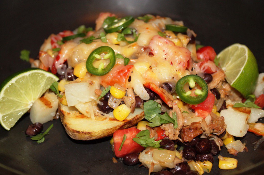 dwinloes's tweet photo. Pork Carnitas Hash. Perfect for an early tailgate meal. #idahopotatoes  #DavidsKitchen https://t.co/TtF34Z3nhG