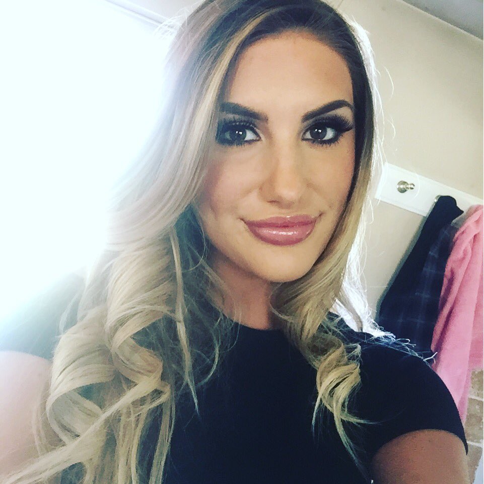 TW Pornstars - 1 pic. August Ames. Twitter. Makeup all done! ? IG