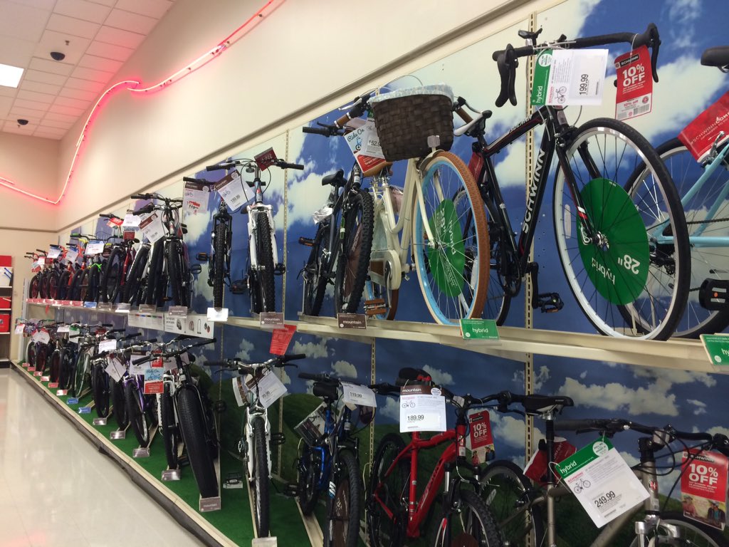 Bike wall looks AMAZING at 1354!!  <a href="/ConnieDroge/">Connie Droge</a>  <a href="/rmunny0128/">Ramiro</a> <a href="/MarronJennifer/">Jennifer Marron</a> @Allie_Murray_ <a href="/belair_mark/">mark belair</a>