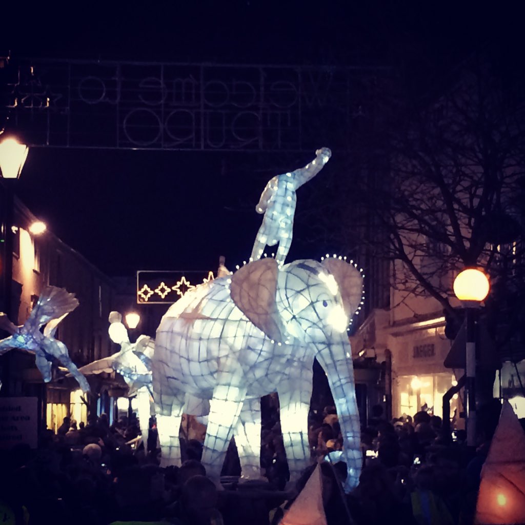 myCornwall_'s tweet photo. City of Lights this evening put on another great show! #YourCOL #Cornwall #Christmas #lights #sharingCornwall https://t.co/ElDLJGl4tm