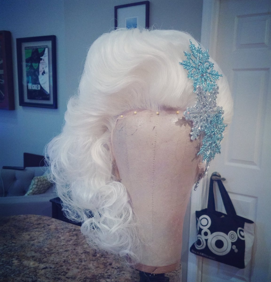 NeckUpDesign's tweet image. Finished the Ice Queen wig for three Purdue Christmas Show. #Purdue @LifeAtPurdue