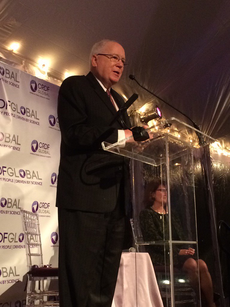 peri_pat's tweet photo. Amb Ken Quinn, pres of #worldfoodprize @crdfglobal Gala. #ReflectProgress https://t.co/BOWeBBQpfk